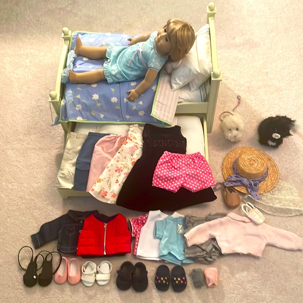 2008 American Girl Doll lot